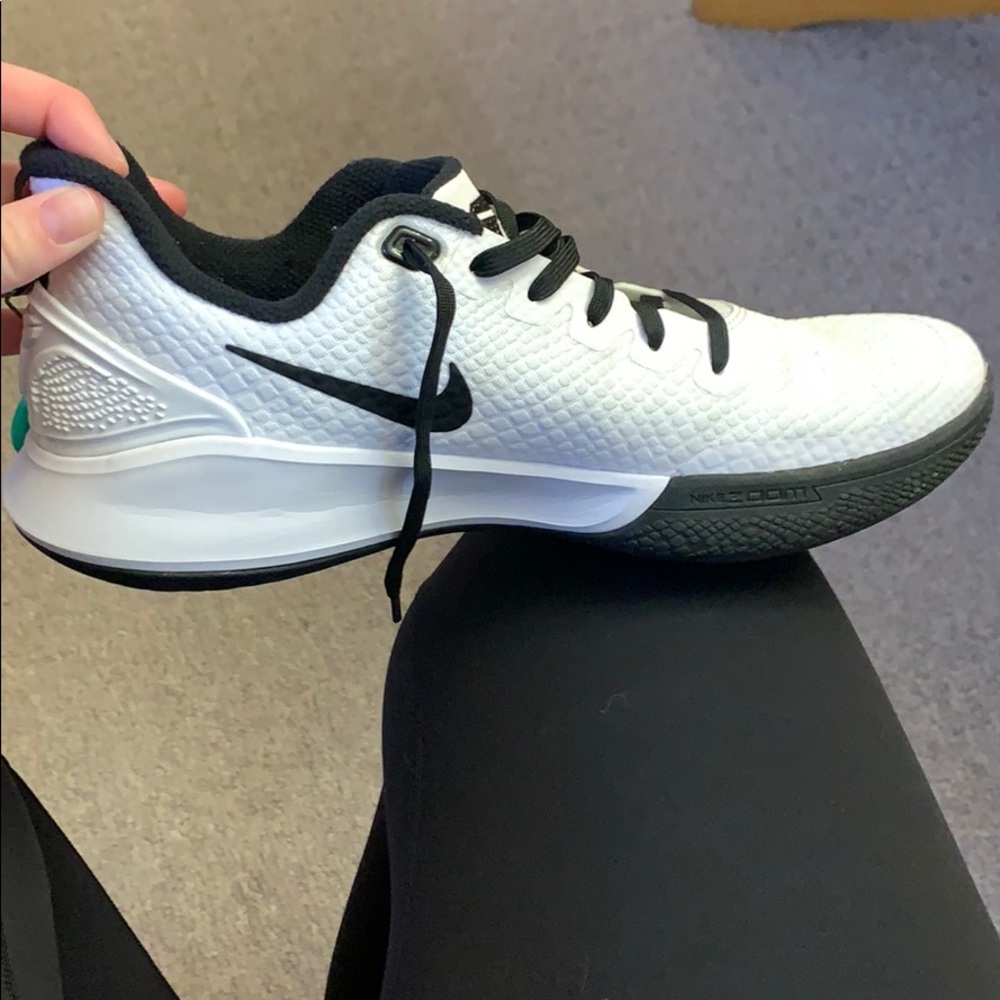 8.5 Nike